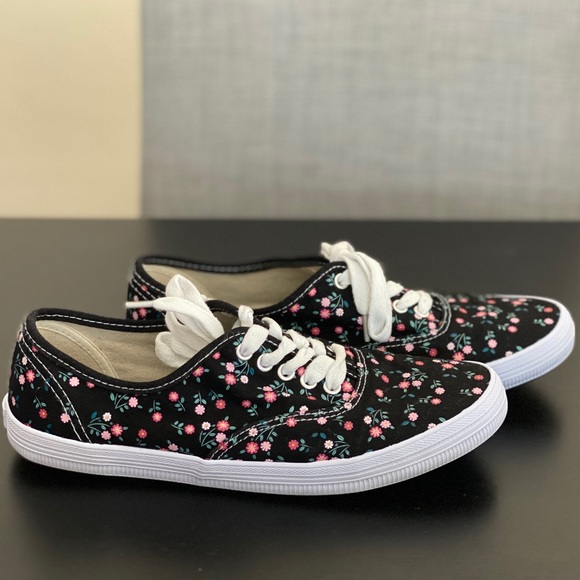 american eagle womens tennis shoes